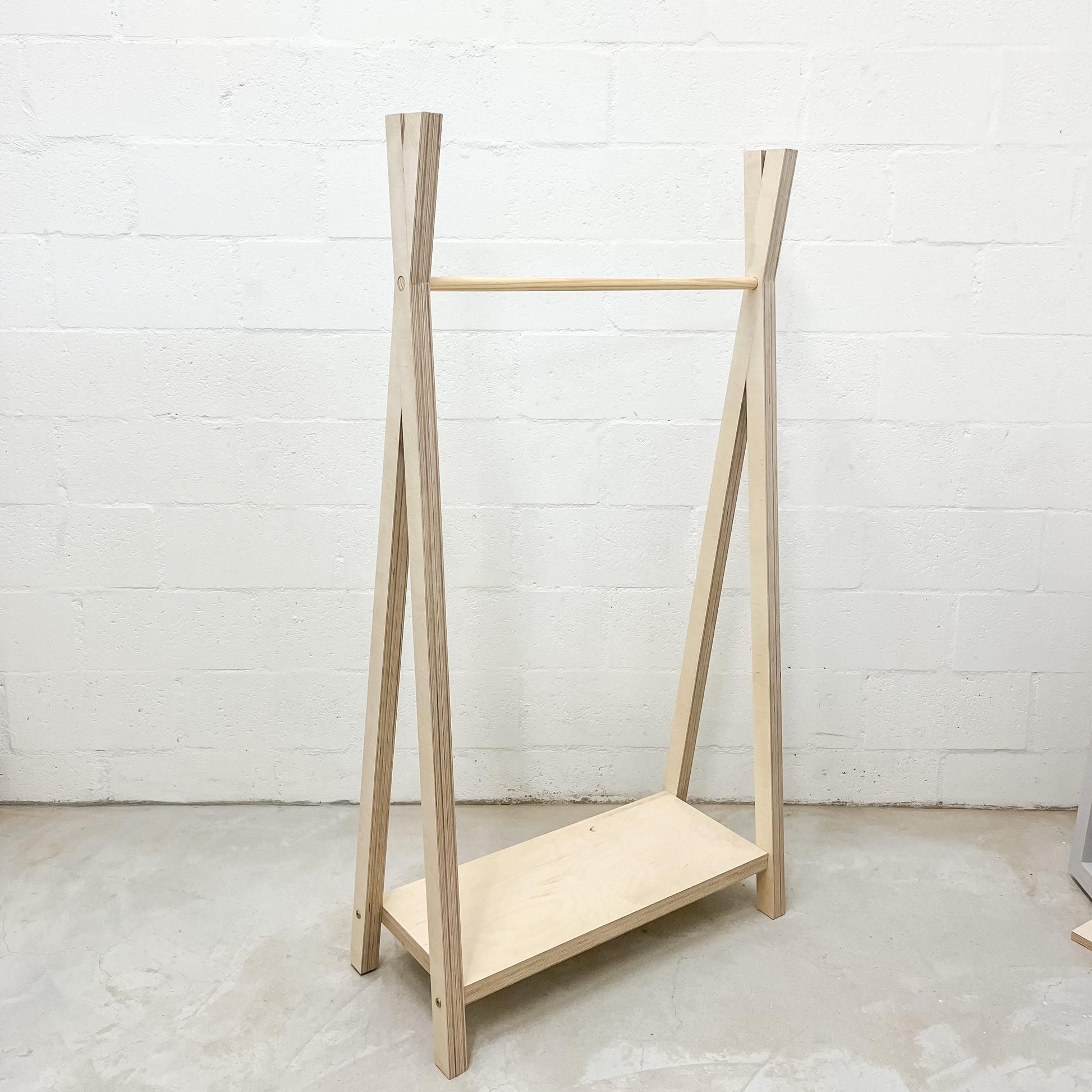 Ashley Clothing Rail - Elula Furniture