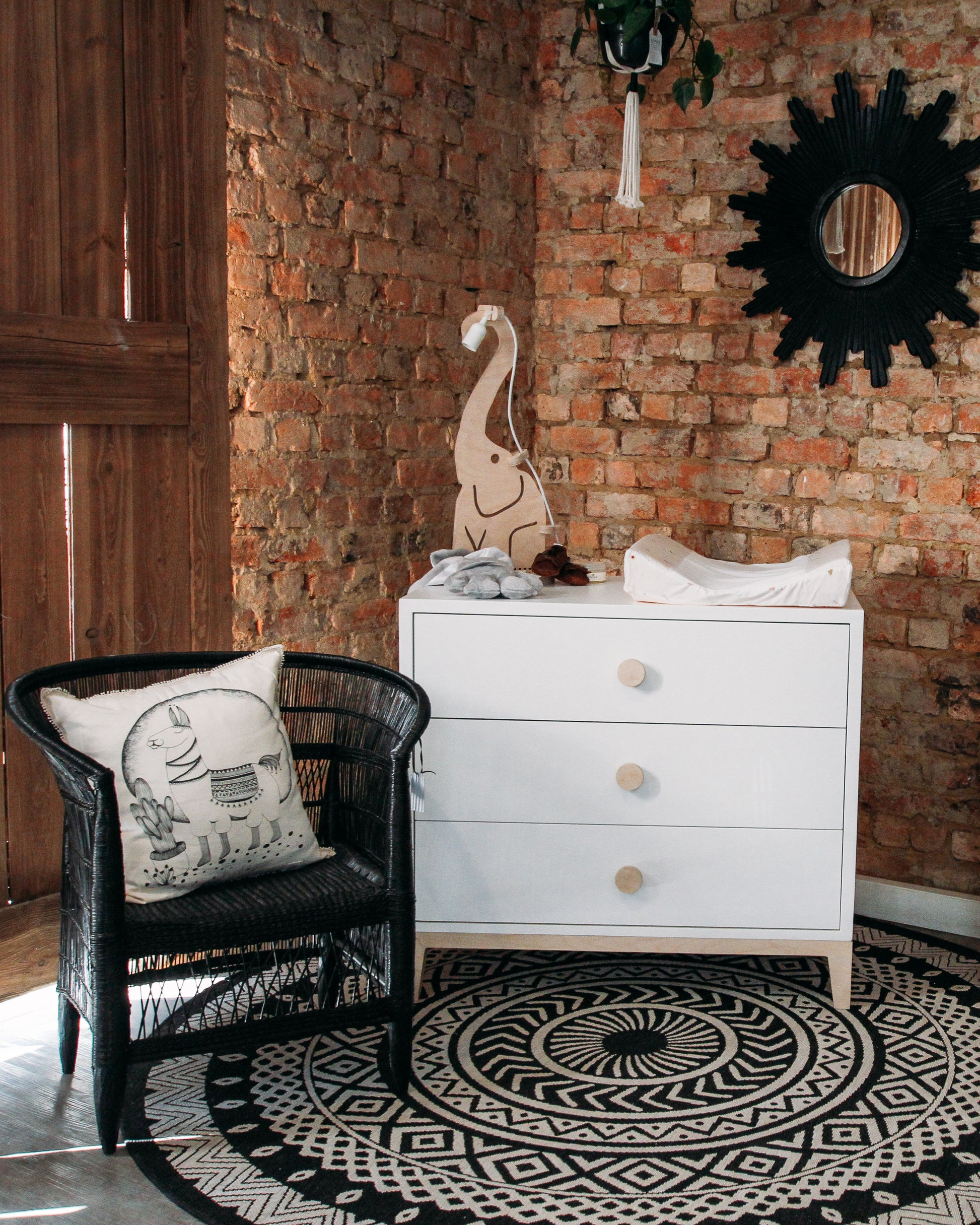 Ivy Compactum - Elula Furniture