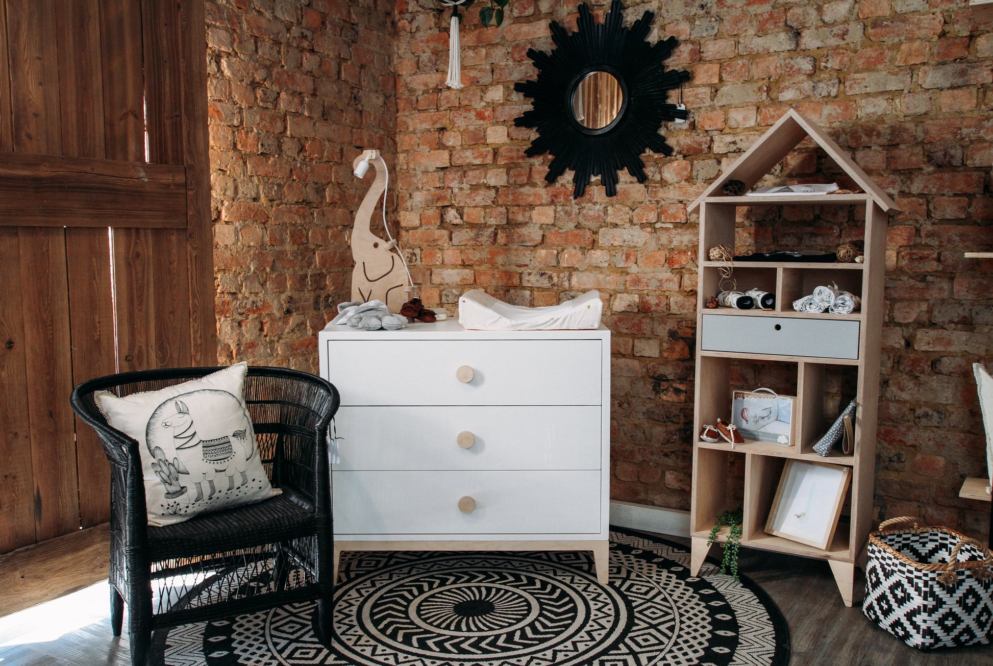 Ivy Compactum - Elula Furniture