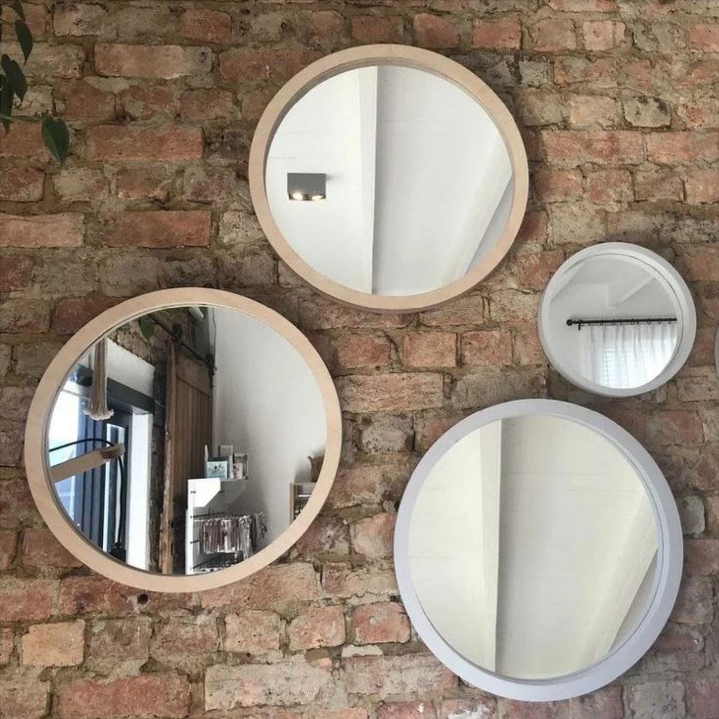 Porthole Mirror - Elula Furniture